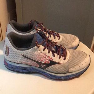 Mizuno running shoes